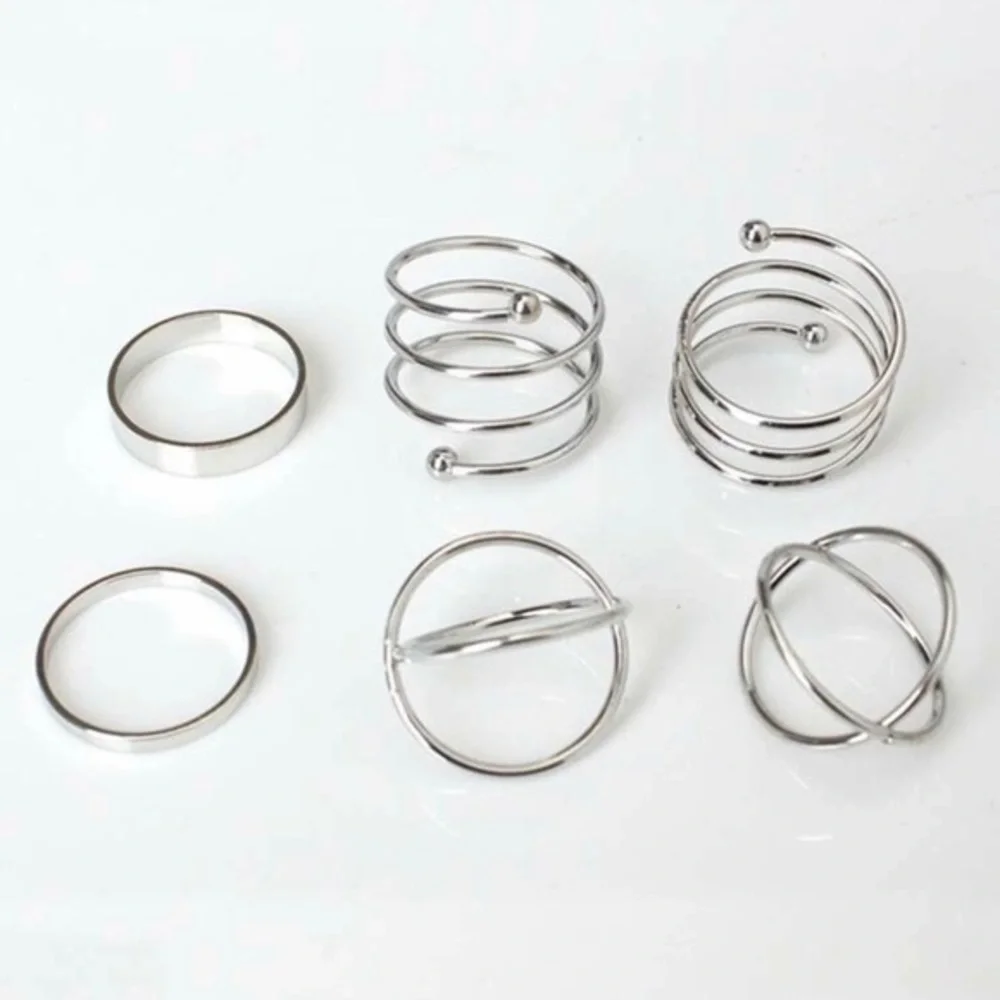 3/$30 🤍 Dainty Ring Set
